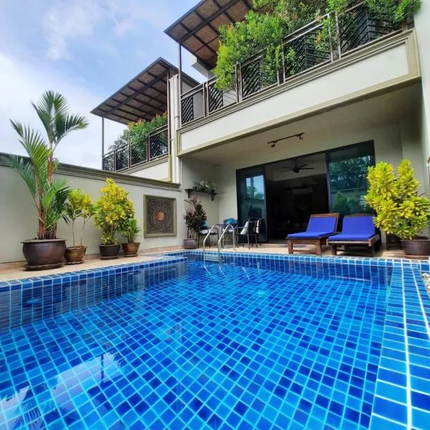 Nai Harn Highview Villa - 2/3 Yatak Odalı 2 Salonlu Havuzlu Villa, Nai Harn Plajı Yakınında