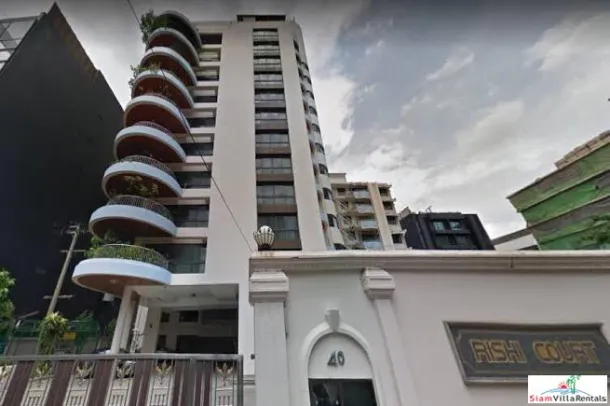 Apartamento Esquinero Extra Grande con Tres Dormitorios en Suite en Alquiler en Nana