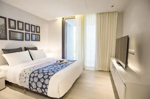 It's a spectacular Japanese designed low rise condominium, located down a tranquil private tree-lined lane near the beautiful Shangri La Hotel.