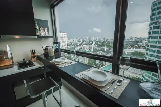 Rhythm Sukhumvit 44/1 - Spectacular City Views from this One Bedroom Condo in Phra Khanong