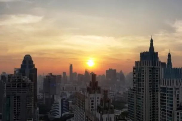Q Chidlom-Phetchaburi - Lujoso dúplex con impresionante vista panorámica y mobiliario elegante en Chit Lom