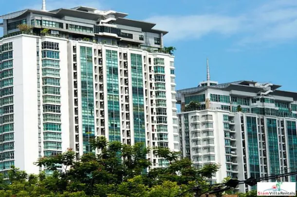 Nusasiri Grand Condo - Spazioso appartamento arredato con due camere da letto in affitto vicino a BTS Ekkamai