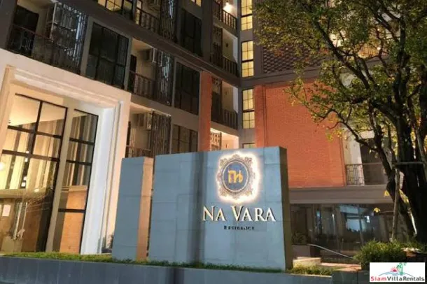 Na Vara Residence - Apartamento luminoso e ensolarado de um quarto com vista para a piscina para alugar em Chit Lom