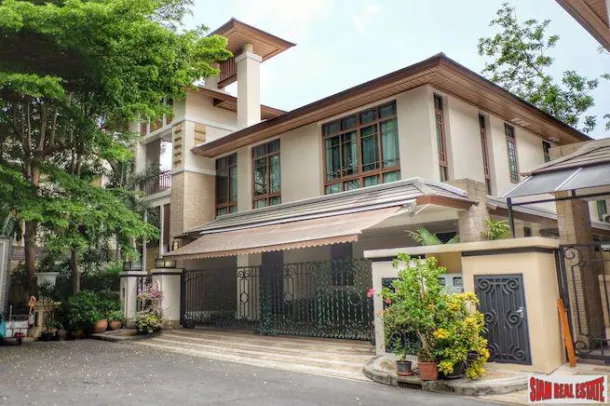 Baan Sansiri Sukhumvit 67 - Belle maison de deux étages et quatre chambres à louer dans un charmant domaine sécurisé à Phra Khanong