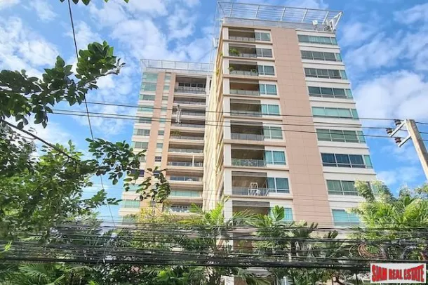 The Lofts Yennakart - Condo spacieux et bien aménagé de deux chambres à louer à Chong Nonsi