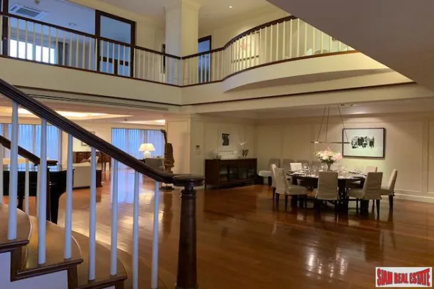 Las Colinas - Wunderschönes Duplex-Penthouse mit vier Schlafzimmern und hervorragendem Stadtblick zu vermieten in Asoke