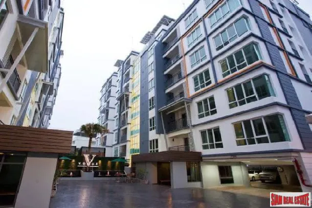 Voque Sukhumvit 16 - Moderno Condominio de 2 Dormitorios en Alquiler en Asoke