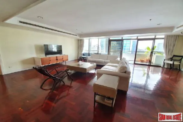kallista Sukhumvit 11 - Deslumbrante Apartamento de 3 Quartos para Alugar em Nana