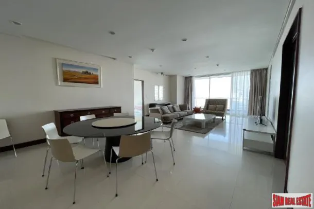 The Park Chidlom - Espacioso Condominio de 2 Dormitorios en Alquiler en Chit Lom