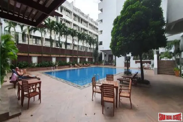 Appartement de Service Sathon - 3 Chambres et 3 Salles de Bain, 200 m², Charmant Emplacement à Chong Nonsi