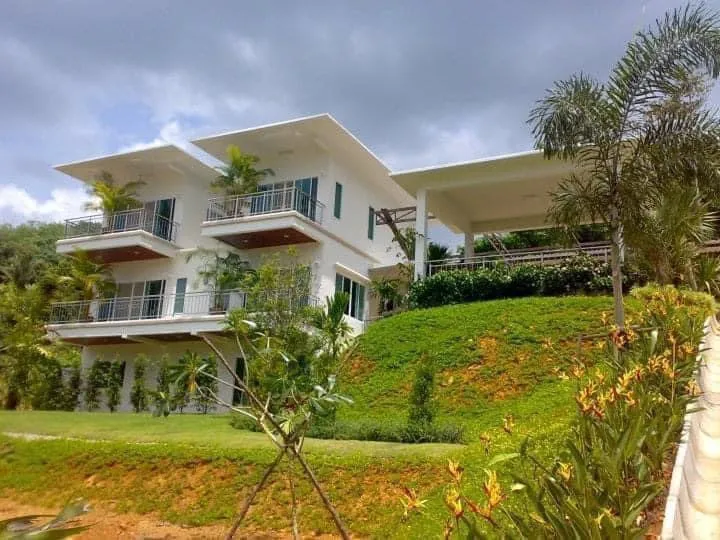 Casa tropicale con quattro camere da letto sul pendio di Loch Palm in affitto