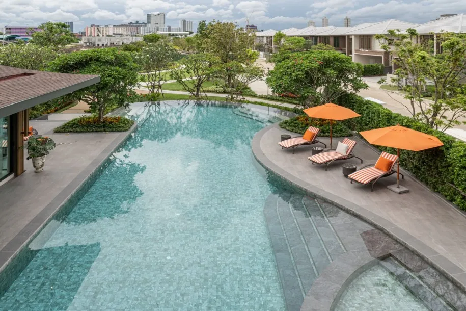 Burasiri Krungthep Kreetha - Maison individuelle de luxe avec 4 chambres et 200 m² sur Rama 9 Road.
