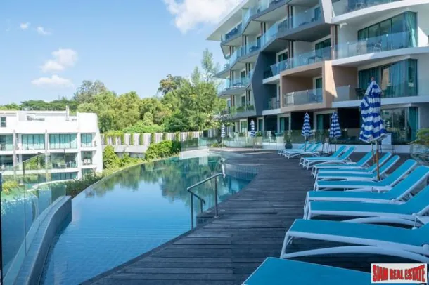 Affascinante Studio con Vista Mare, Terrazza Privata e Jacuzzi all'Absolute Twin Sands di Patong