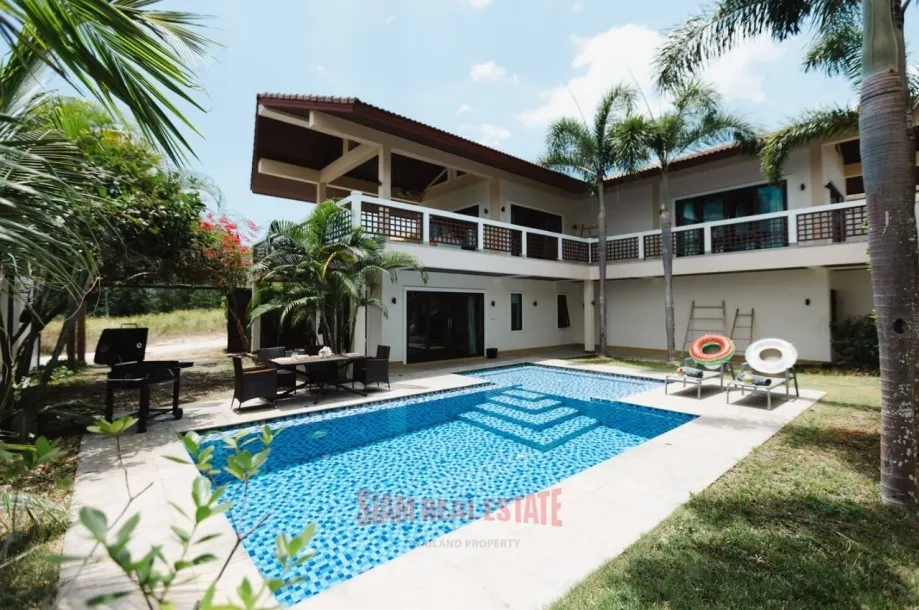 Elegante Villa com Piscina de 2 Quartos para Alugar com Vistas Deslumbrantes em Ao Nang, Krabi