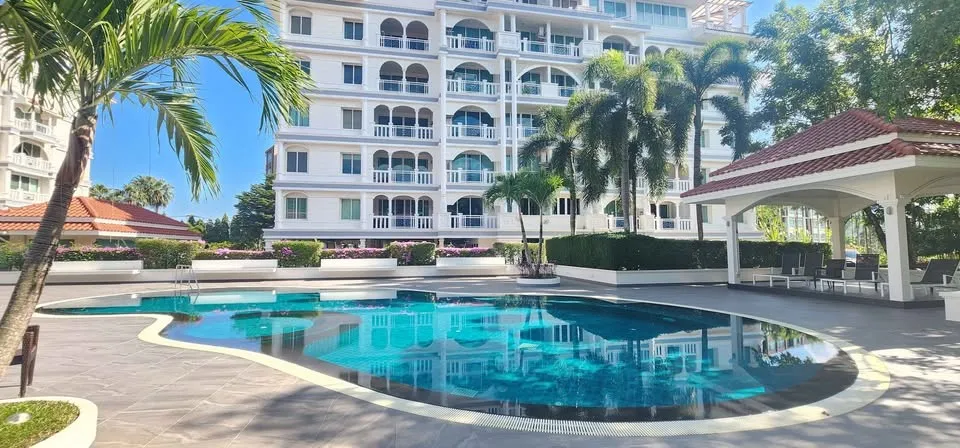 Amplio Condominio de 2 Dormitorios y 3 Baños en Alquiler en Heritage Condo, Kathu - 178.85 m²