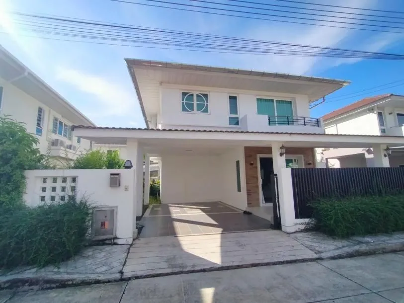 Maison Entièrement Meublée de 4 Chambres à Louer - Super Emplacement à Koh Kaew