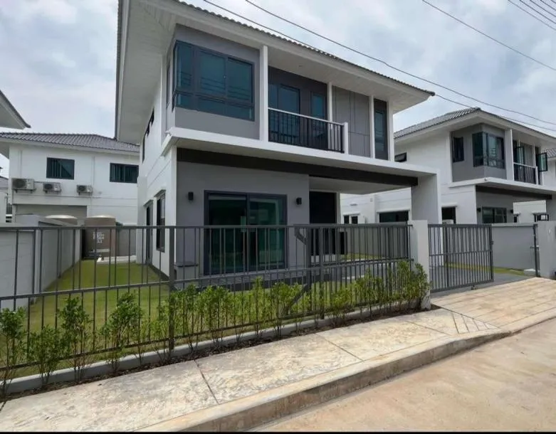 Supalai Lake View - Casa Familiare Moderna con Quattro Camere da Letto in Affitto Koh Kaew