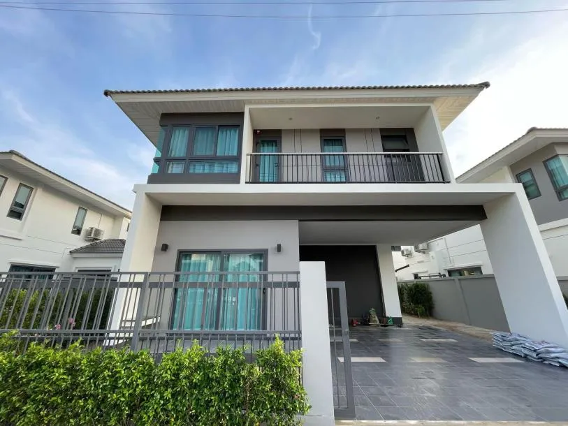 Supalai Lake View - Casa Familiare Moderna Quattro camere da letto in affitto Koh Kaew Completamente arredato