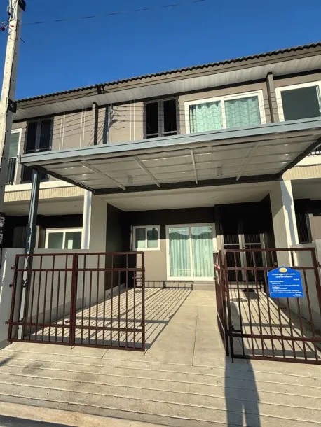 Townhouse Moderno con 3 Camere da Letto in Affitto a Supalai Primo Chalong - Animali Ammessi
