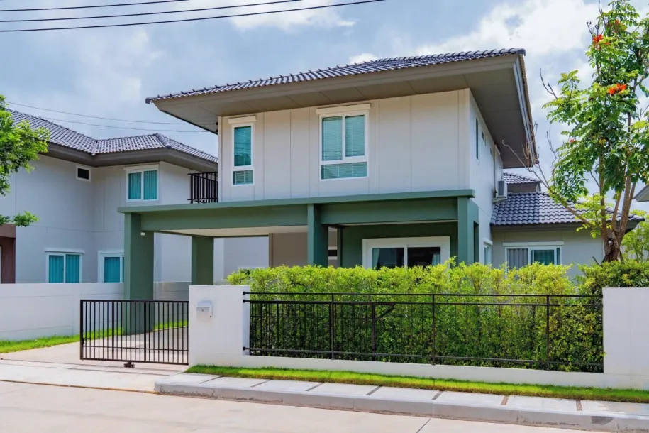 Spaziosa Casa Familiare con 4 Camere da Letto in Affitto a Phuket - Completamente Arredata e Pronta per Essere Abitata!