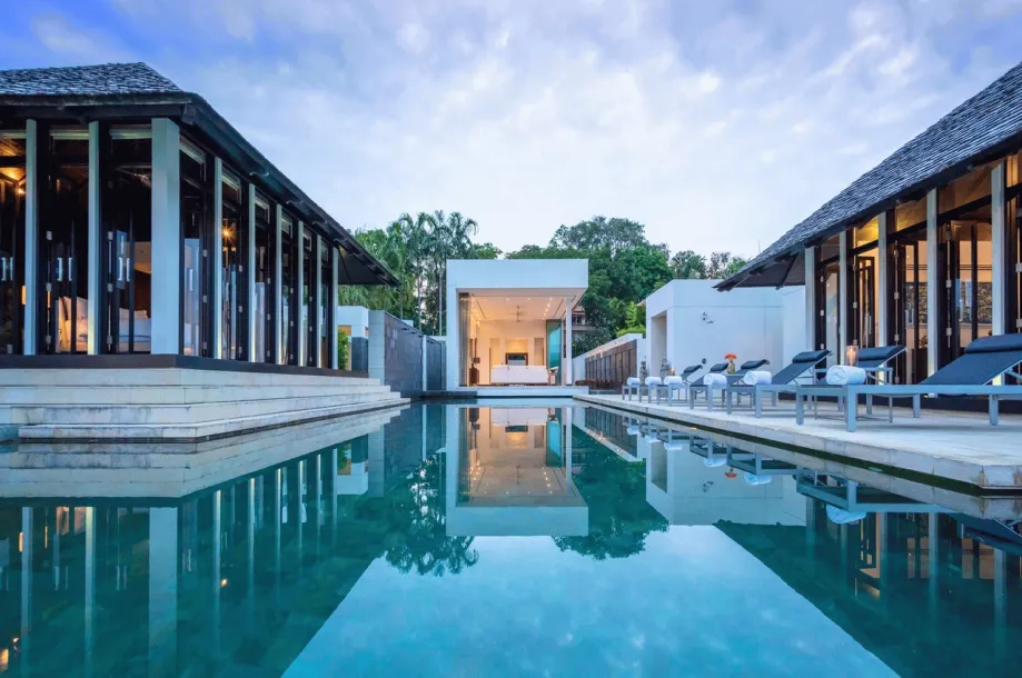 Lujosa Villa de 5 Dormitorios con Piscina Infinita y Vistas al Mar - Kata Noi, Phuket