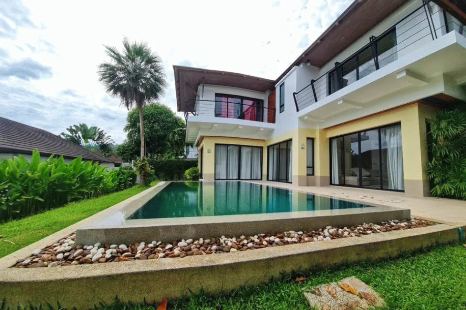 Villa Paraíso de 3 quartos e 3 banheiros com Piscina Privada em Loch Palm Kathu, Phuket para Alugar