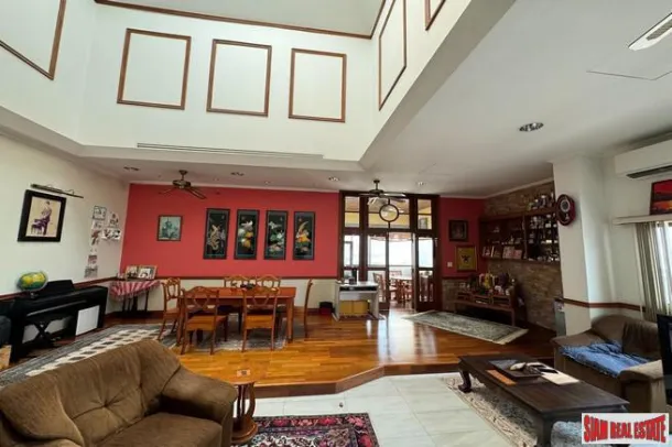 Baan Onnut Condominium - 3-Bett-Penthouse-Wohnung, 240 m², mit Oberlicht in Soi Sukhumvit 77, Onnut