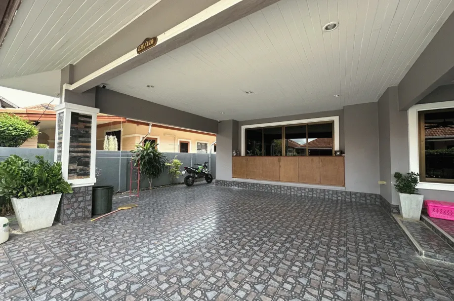Haustierfreundliches Haus mit 3 Schlafzimmern und 2 Bädern zur Miete in der Nähe von Chalong Circle