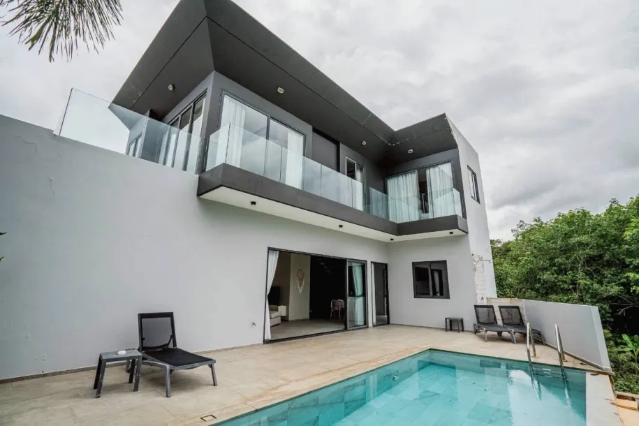 Kimera Pool Villa - Elegante Villa Privada de 4 Quartos com Sala de Yoga e Escritório para Alugar em Chalong Phuket