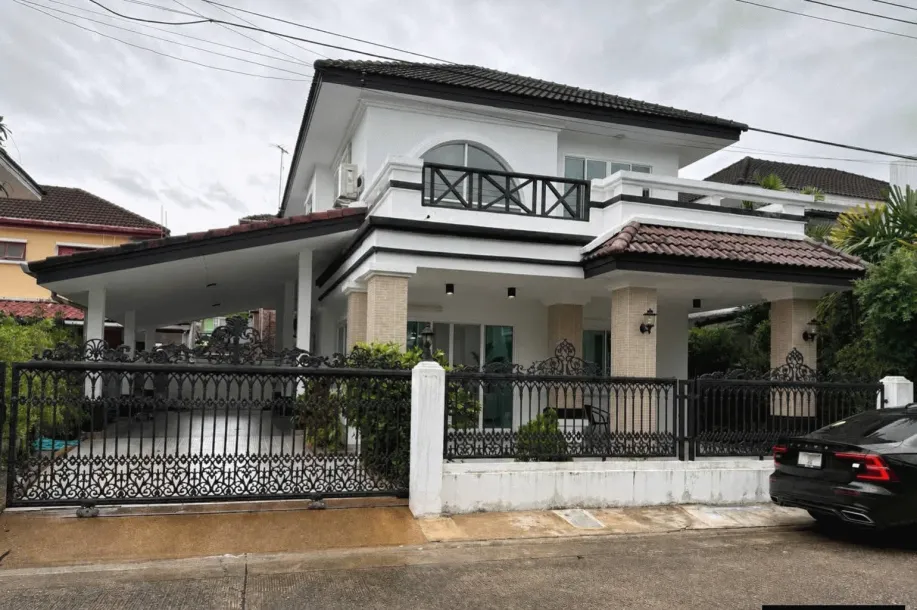 Land & Houses Chalong - Hogar Familiar Recién Reformado de 3 Dormitorios con Instalaciones de Casa Club