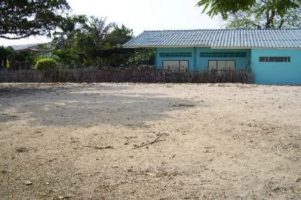 Flat Hua Hin land plot ready to build your dream home