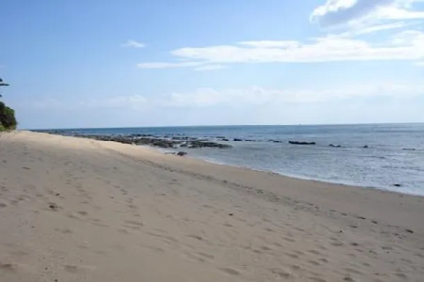 Koh Lanta Krabi'de Satılık 20 Rai Denize Sıfır ve Deniz Manzaralı Arsa