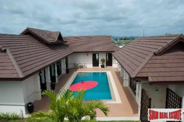 Villas avec Piscine de la Plus Haute Qualité dans ce Développement Pittoresque de 28 Maisons Privées