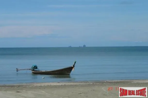 Four Plots of Flat Beachside Land Available on Had Yao