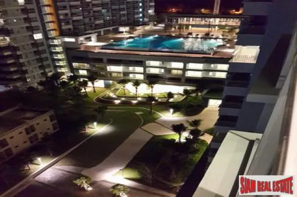 Apartamento de 1 Quarto no 12º Andar à Beira-Mar em Jomtien