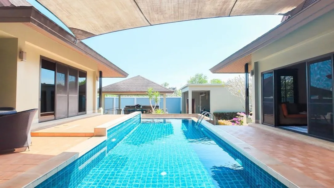24,9 Milyon THB'den İndirildi // Phuket Chalong Palai bölgesinde Satılık 1200 m2 Arsa ile 3 yatak odalı Havuzlu Villa