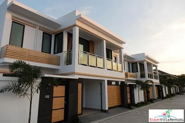 Dúplex Privado con Piscina de 3 Dormitorios en Jomtien con inquilino por 5 años
