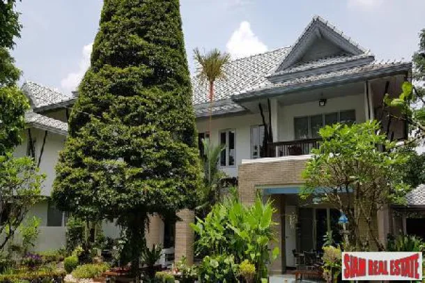 Noblewana - Casa Tropicale Personalizzata con 4 Camere da Letto in Residenza Sicura a Tha Raeng, Bang Khen, Watcharapol