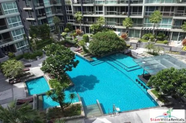 Mejor valor 1 dormitorio condominio en El Corazón de Pattaya, moderno y seguro, a 2 minutos a pie de tiendas, centro de Pattaya