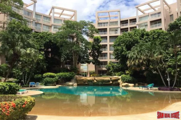 Nur wenige Schritte vom Strand entfernt in diesem Resort-Apartment mit zwei Schlafzimmern in Hua Hin