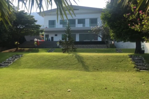 Villa con Piscina Ben Presentata di 4 Camere da Letto