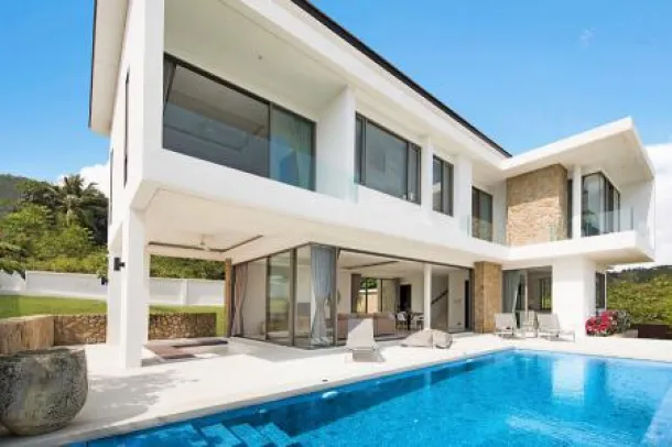 VILLAS EN LA MONTAÑA CON VISTAS AL MAR (KHAO TAO): Piscina Estilo Moderno (EN PLANO)