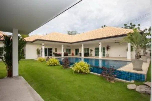 Luxueuse Villa avec Piscine 4 Chambres à Hua Hin