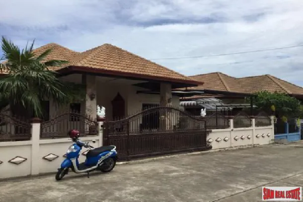 3-Schlafzimmer-Villa in einer sehr schönen, ruhigen und günstigen Gegend zu verkaufen - Ost-Pattaya