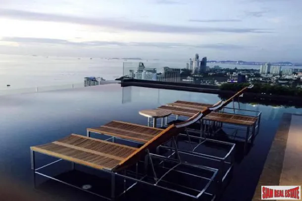 Se Vende Impresionante Condominio con Vista al Mar en el Corazón de Pattaya