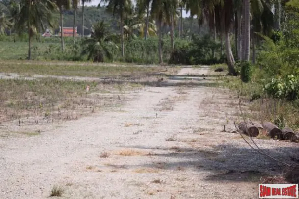 Opportunité d'investissement pour acheter 6,65 rai à maprachan est pattaya