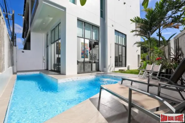 1,3 million USD // Maison privée exclusive avec piscine trois chambres à quelques pas de la plage de Kata Noi