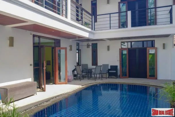 Casa privata Kathu con due piani e tre camere da letto in vendita con piscina