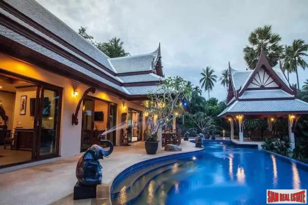 Villa privata e tranquilla con piscina con tre camere da letto e spettacolari viste sulle montagne carsiche ad Ao Nang