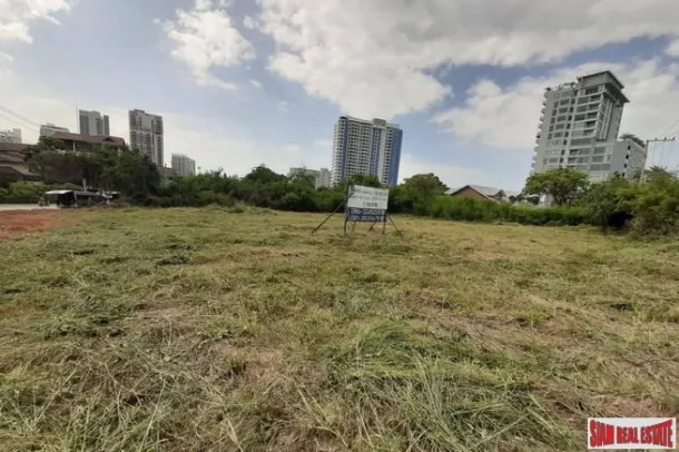 Terrain Premium avec Vue sur Mer à Vendre dans le Sud de Pattaya